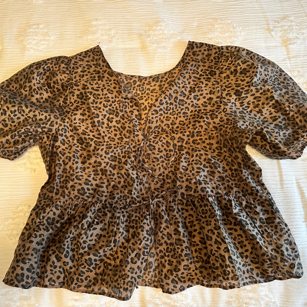 American Eagle Leopard Top